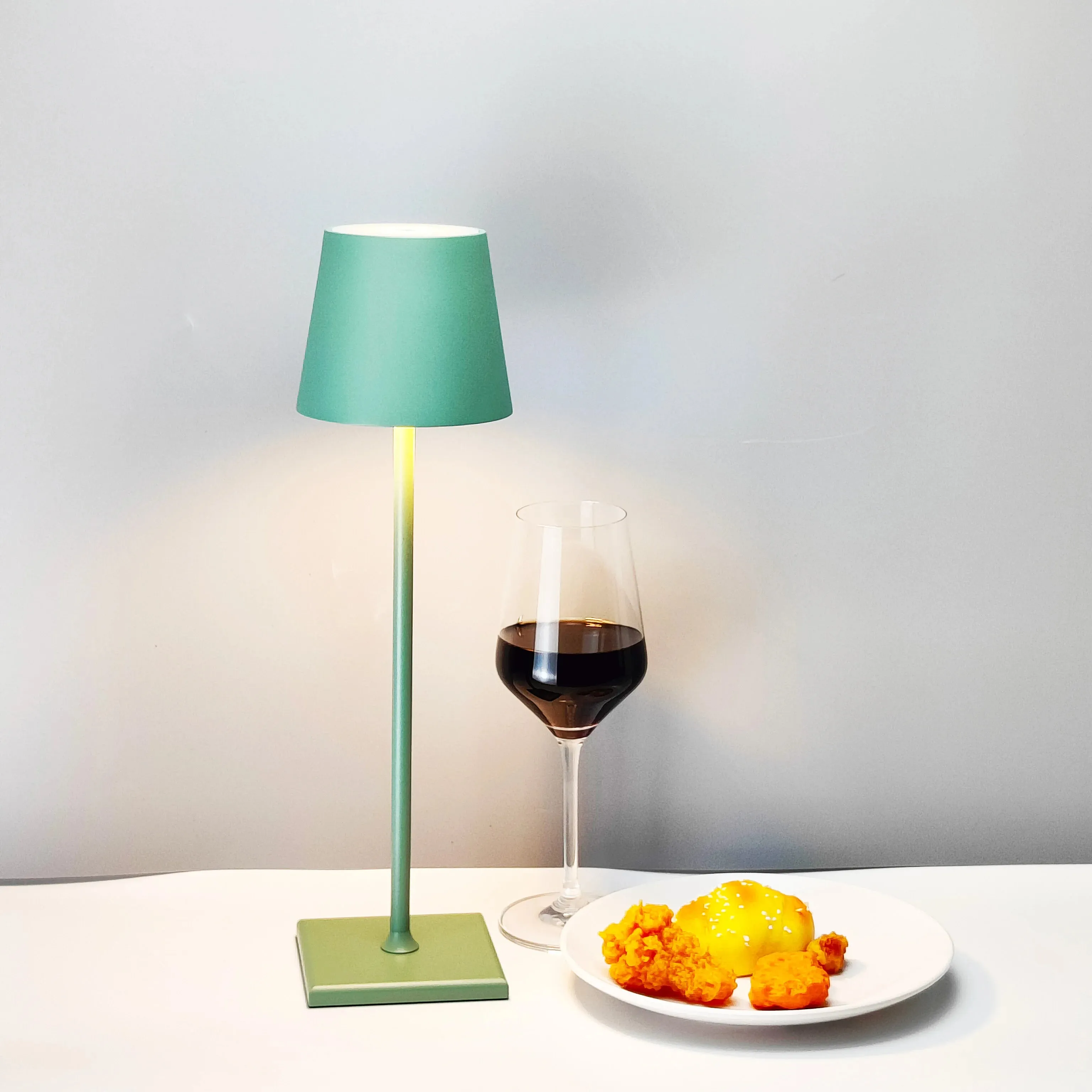 Cordless Elegant Table Lamp