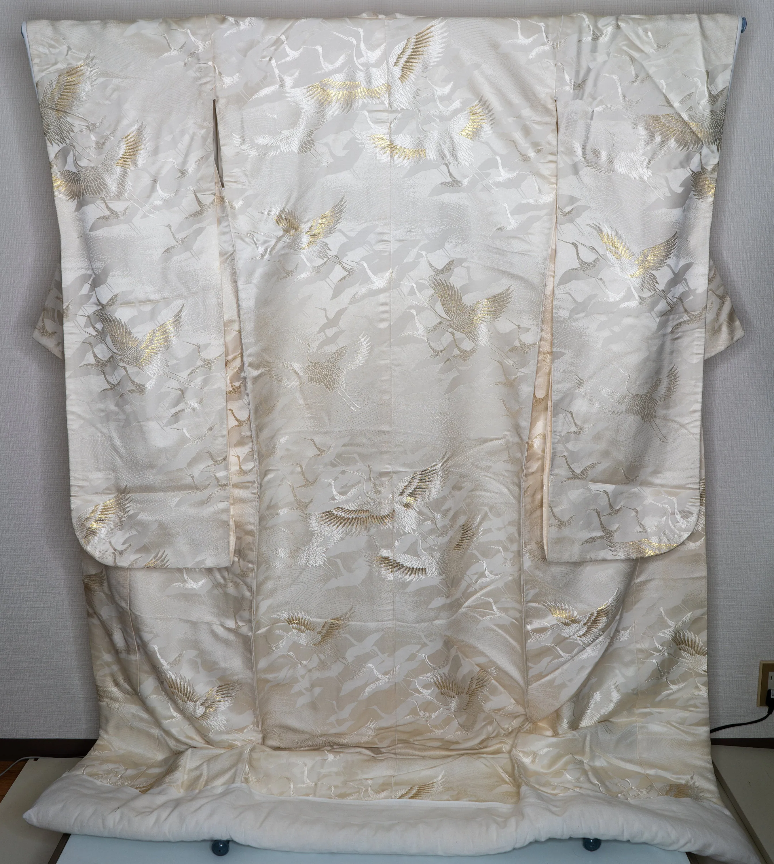 Vintage Shiromuku Uchikake Wedding Kimono - Long Heavy Silk Japanese Bridal Dress